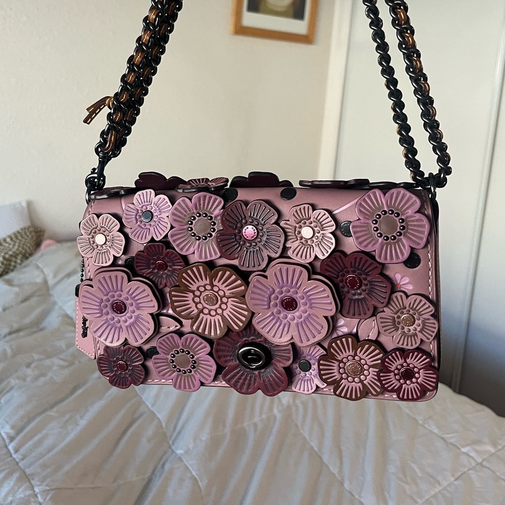 Coach Tea Rose Dinky in pink/mauve floral applique